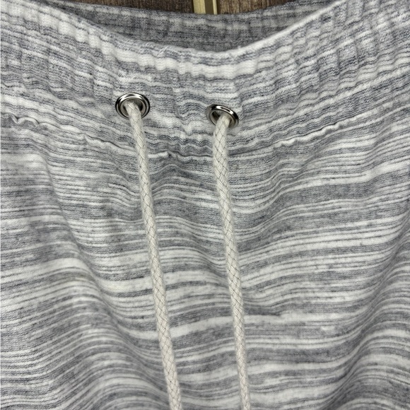 Banana Republic Gray Knit High/Low Skirt Elastic Waist Women's Size Small - Picture 3 of 7